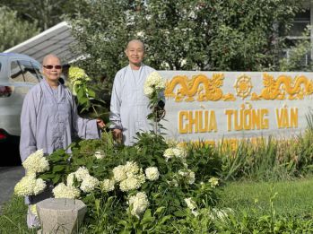 hinh-anh-sinh-hoat-va-luu-niem-cua-chu-ton-duc-ni-tai-ha-truong-20.jpg