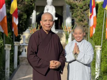 hinh-anh-sinh-hoat-va-luu-niem-cua-chu-ton-duc-ni-tai-ha-truong-32.jpg