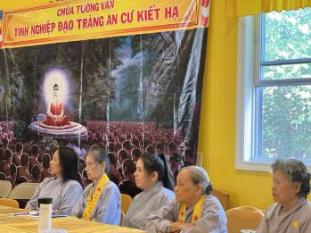 hinh-anh-sinh-hoat-va-luu-niem-cua-chu-ton-duc-ni-tai-ha-truong-30.jpg